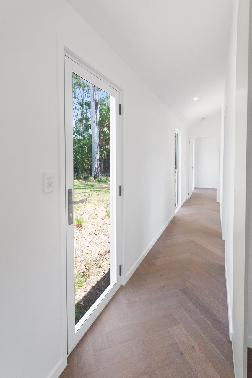 Cove Transportable Homes The Grandeur Hallway (4)
